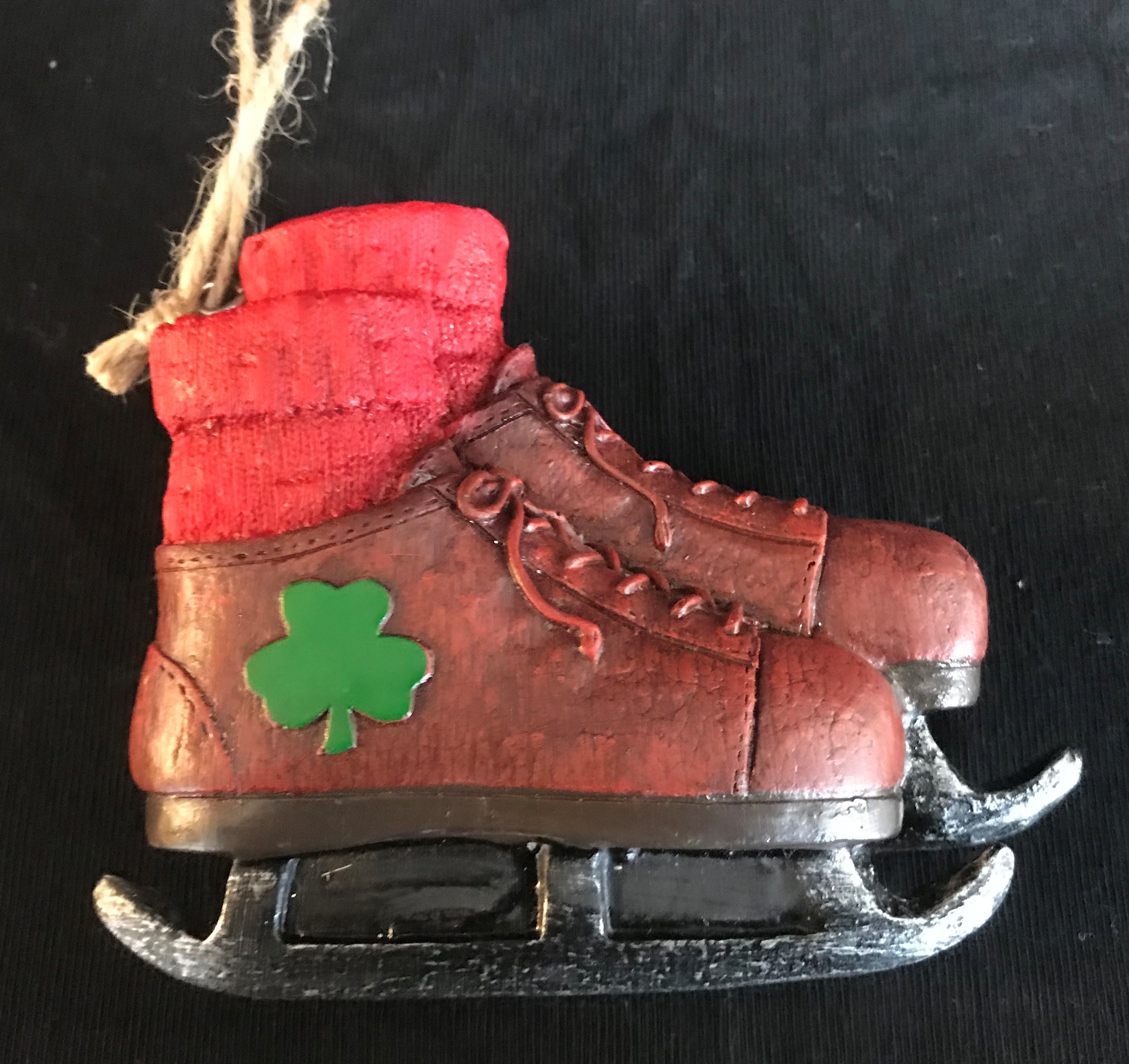 VINTAGE SHAMROCK ICE SKATES ORNAMENT Bridgets of Erin